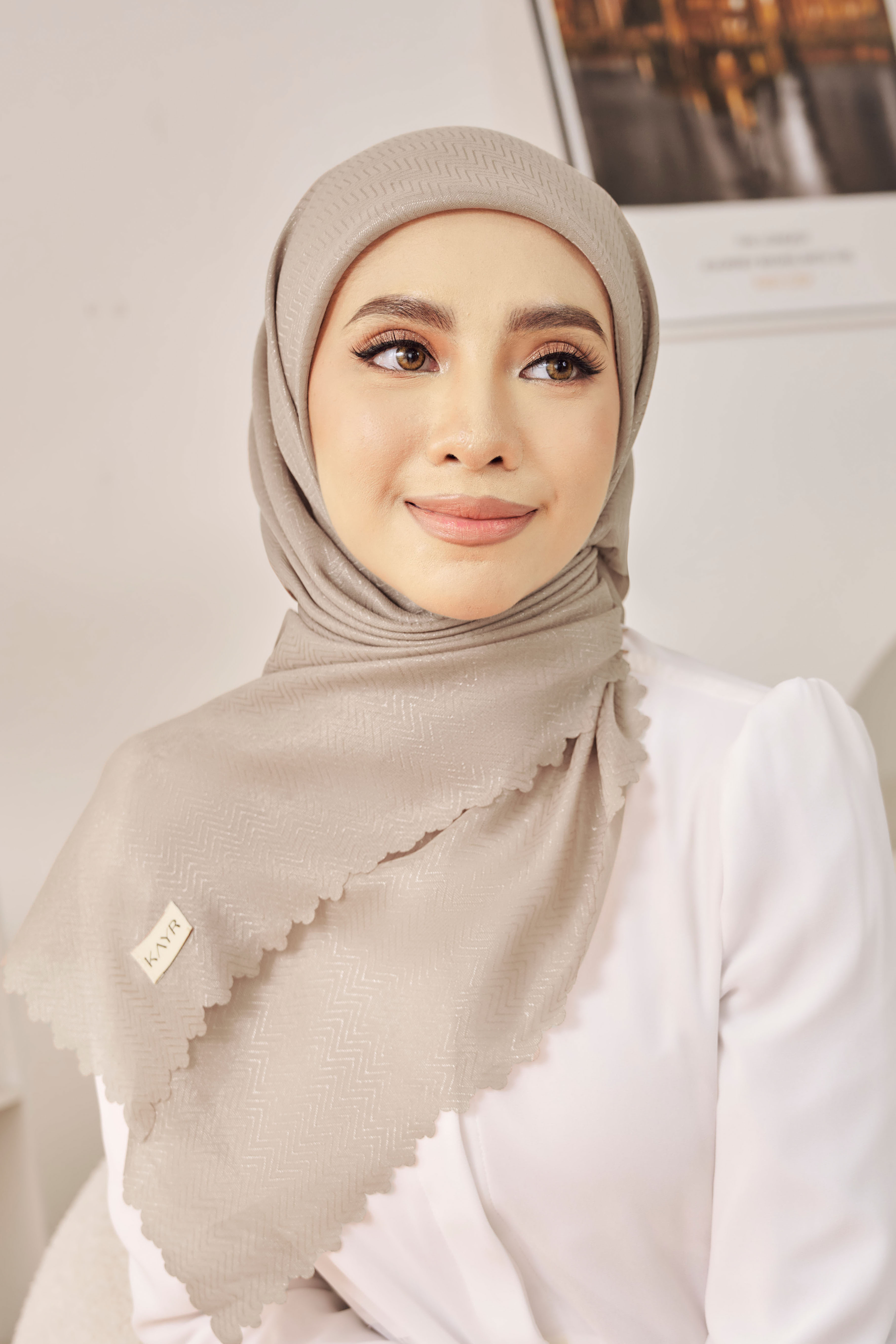 LUNA Bawal Kayr in Soft Brown